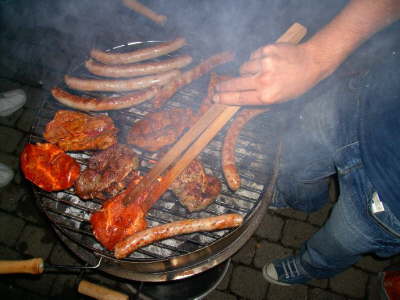 Urgemtlicher Grillabend mit den Gastgebern